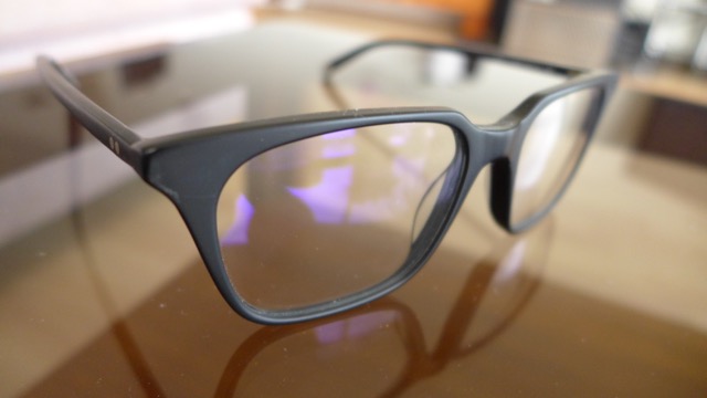 Blue light filtering glasses